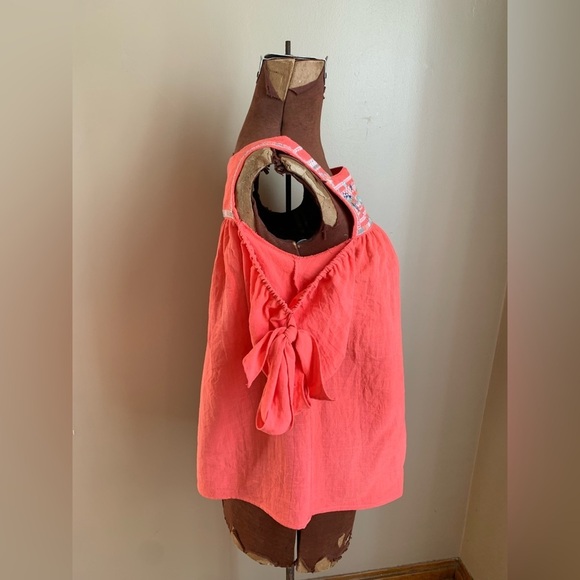 THML blouse, embroidered cut out shirt, peasant boho top - Picture 4 of 8